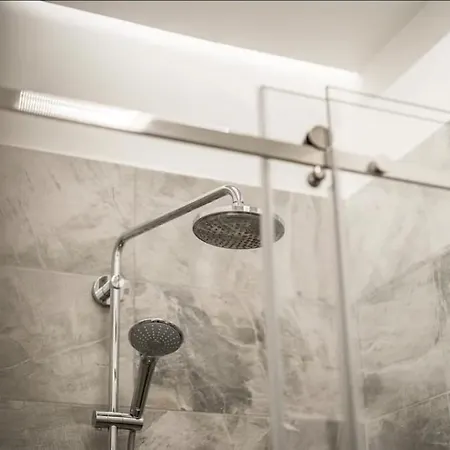 Blloku Deluxe 1br/ap Daire Tiran