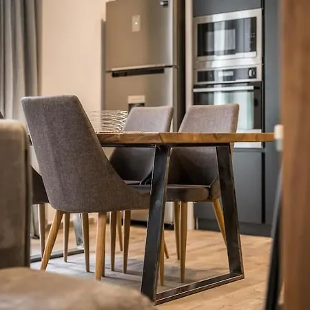 Blloku Deluxe 1br/ap Apartment *