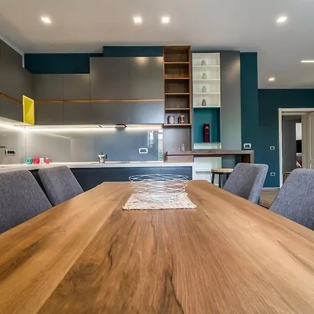 Blloku Deluxe 1br/ap Daire Tiran
