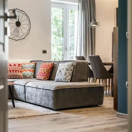 Blloku Deluxe 1br/ap * Tiran