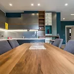 Blloku Deluxe 1br/ap Apartmán Tirana