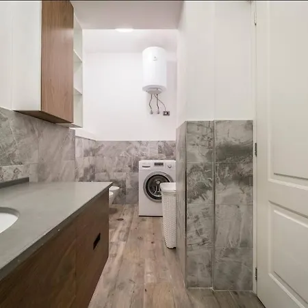 Blloku Deluxe 1br/ap Apartment