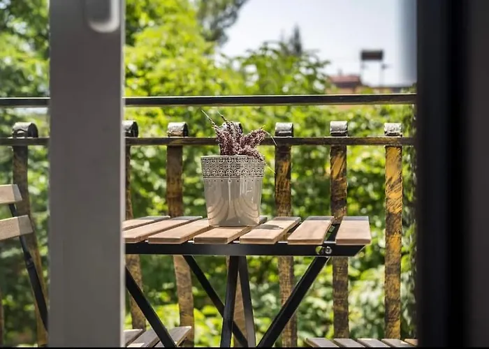 Blloku Deluxe 1br/ap * Tirana