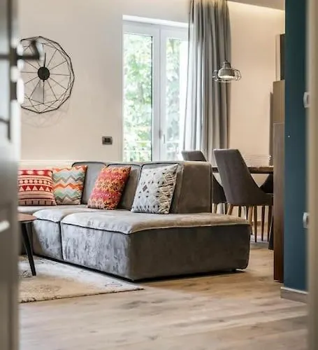 Blloku Deluxe 1br/ap * Tirana