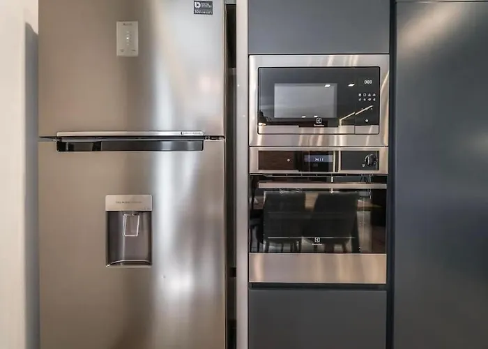 Blloku Deluxe 1br/ap Lägenhet Tirana